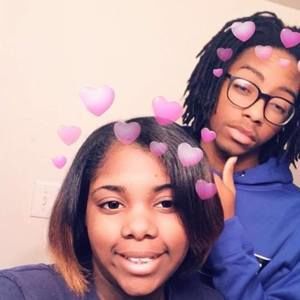 Meet your Posher, Devin